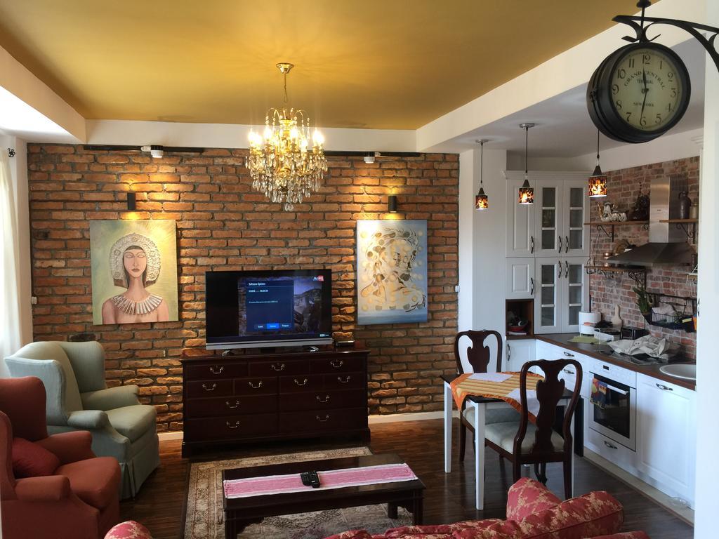 Apartment Nesti In Pristina Kosovo Bagian luar foto