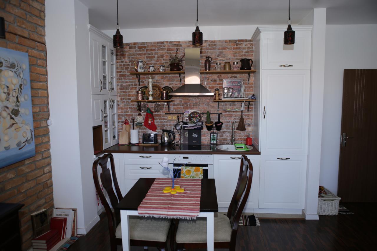 Apartment Nesti In Pristina Kosovo Bagian luar foto